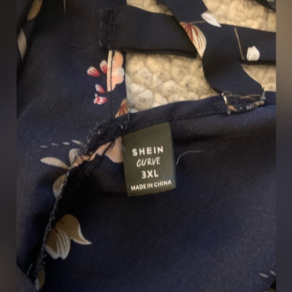 Cute dark blue top with cross back detail - Picture 2 of 3